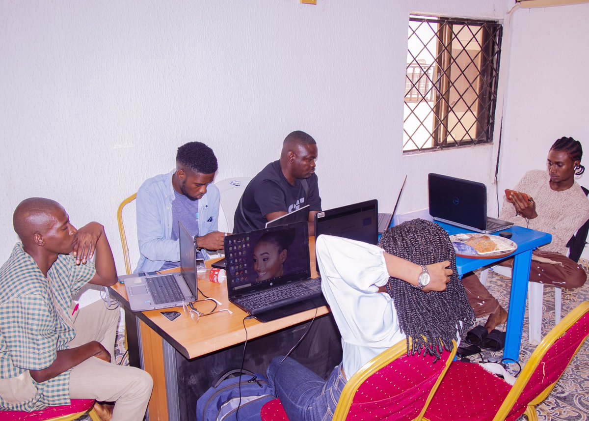 code_plateau's tweet image. Investing in digital skills is not just an option, it&apos;s a necessity for our youth to succeed in the future job market. 

Let&apos;s make sure they&apos;re equipped with the tools they need to excel. 

#CodePlateau