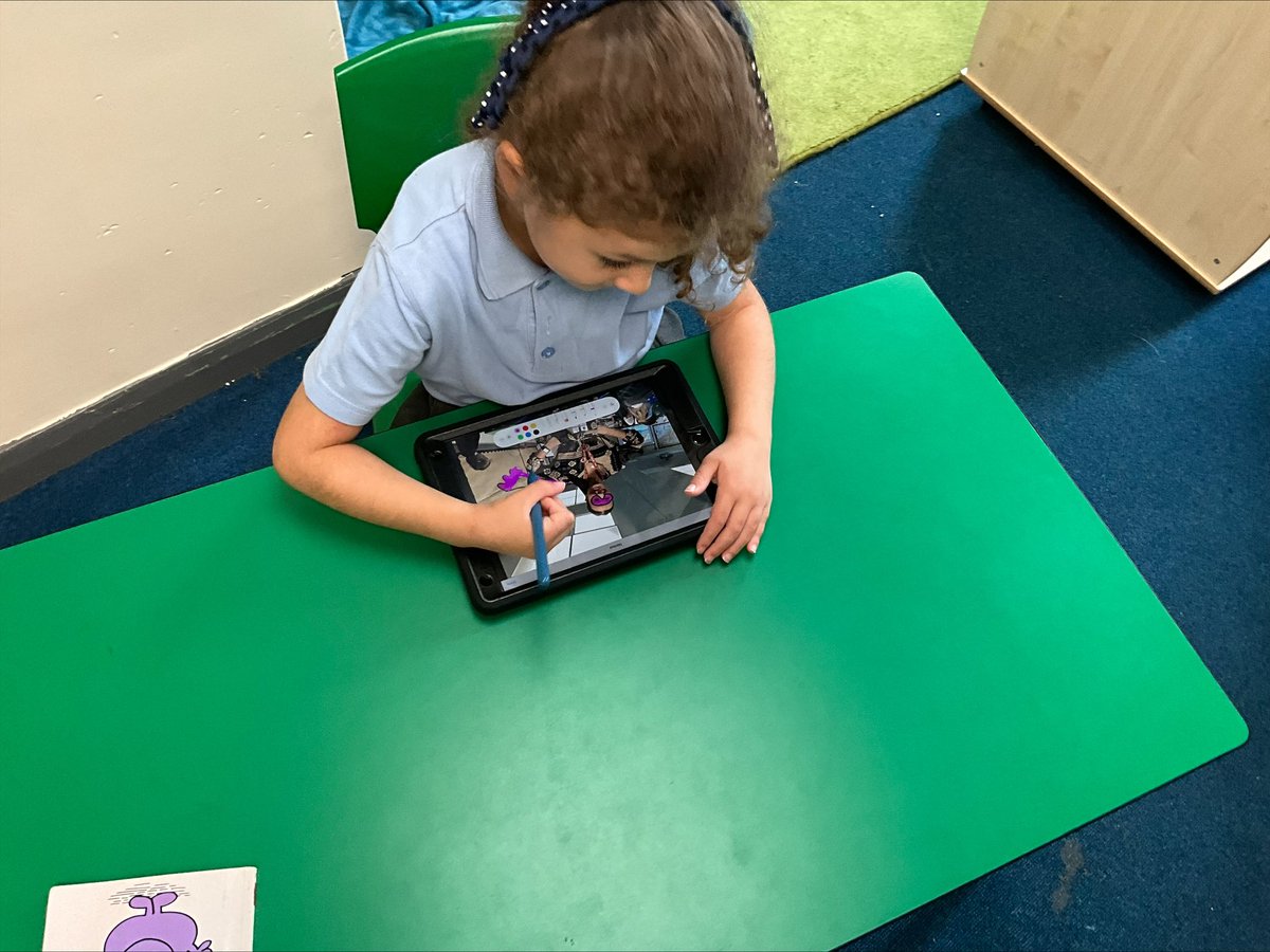 Scotch_Orchard's tweet image. As part of the ATLP’s Learning Futures launch, all children in Year 1-6 have begun familiarising themselves with their very own iPads. 
The children have begun exploring how their iPads can enhance their learning opportunities and outcomes in school. #learningfutures #onetrust