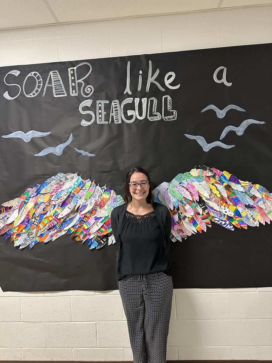 MrsPArtStudio's tweet photo. The first week of school, every student created a unique feather for our back to school mural inspired by muralist Kelsey Montague. Can’t wait to see students and staff become our mascot, as they “SOAR like a Seagull!” 🌊🪶 https://t.co/KyWKdRQvwq