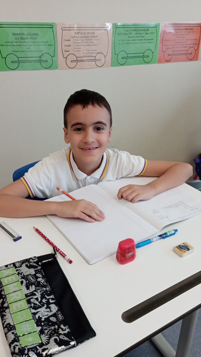 uobatikent's tweet photo. Uğurlu 4.Sınıf öğrencilerimiz matematik dersinde "Doğal Sayıları" öğreniyor. 📒✏️
#ugurluolmak https://t.co/OsvB3wZPGZ