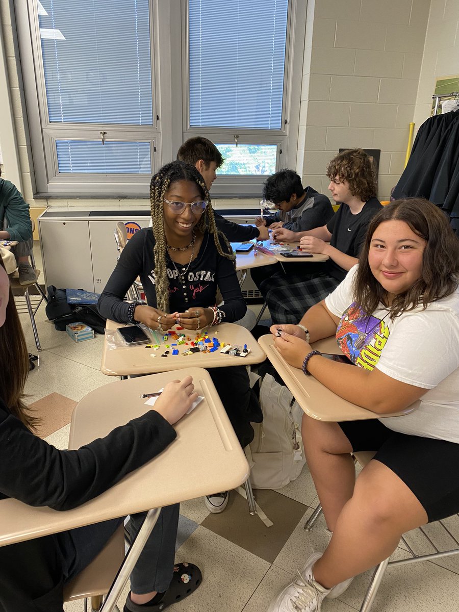 Using Legos to understand the scientific method in Psychology!
