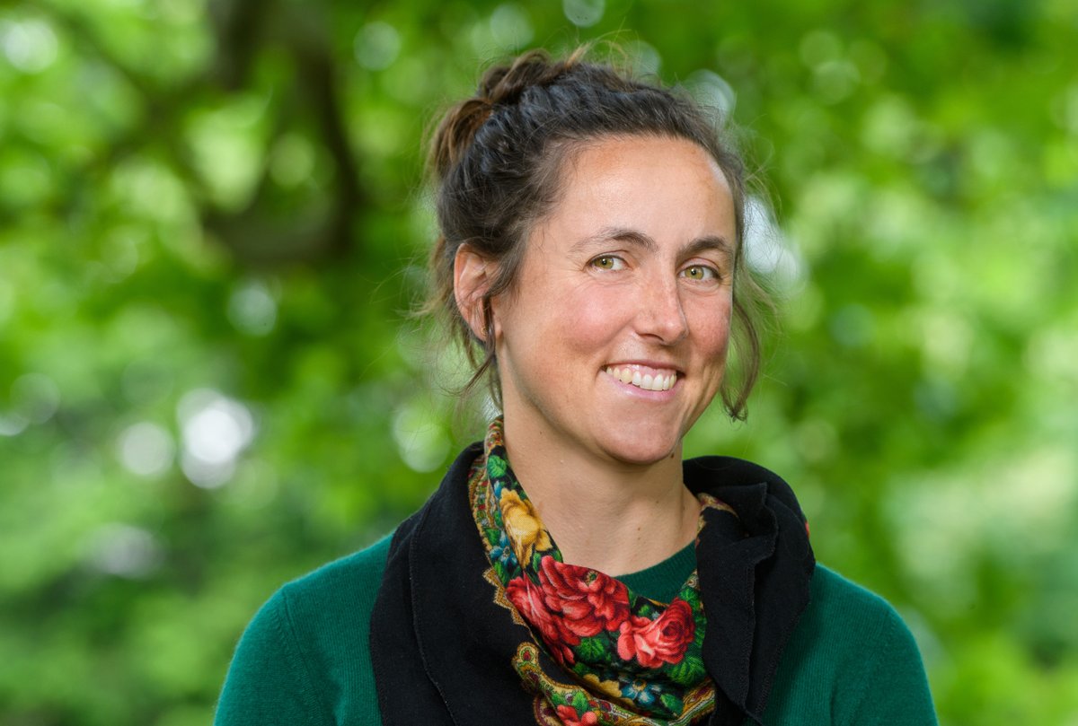 KoerberScience (@koerberscience) on Twitter photo Die Historikerin Helena Barop skizziert in ihrem neuen Buch die globale #Drogenpolitik der Neuzeit. Grundlage dafür ist ihre Dissertation, die 2021 mit dem Deutschen #Studienpreis ausgezeichnet wurde. "Der große Rausch" erscheint am 25. Oktober bei @SiedlerVerlag <a href="/PenguinRandomDE/">Penguin Random House Verlagsgruppe</a> Die Historikerin Helena Barop skizziert in ihrem neuen Buch die globale #Drogenpolitik der Neuzeit. Grundlage dafür ist ihre Dissertation, die 2021 mit dem Deutschen #Studienpreis ausgezeichnet wurde. "Der große Rausch" erscheint am 25. Oktober bei @SiedlerVerlag <a href="/PenguinRandomDE/">Penguin Random House Verlagsgruppe</a>