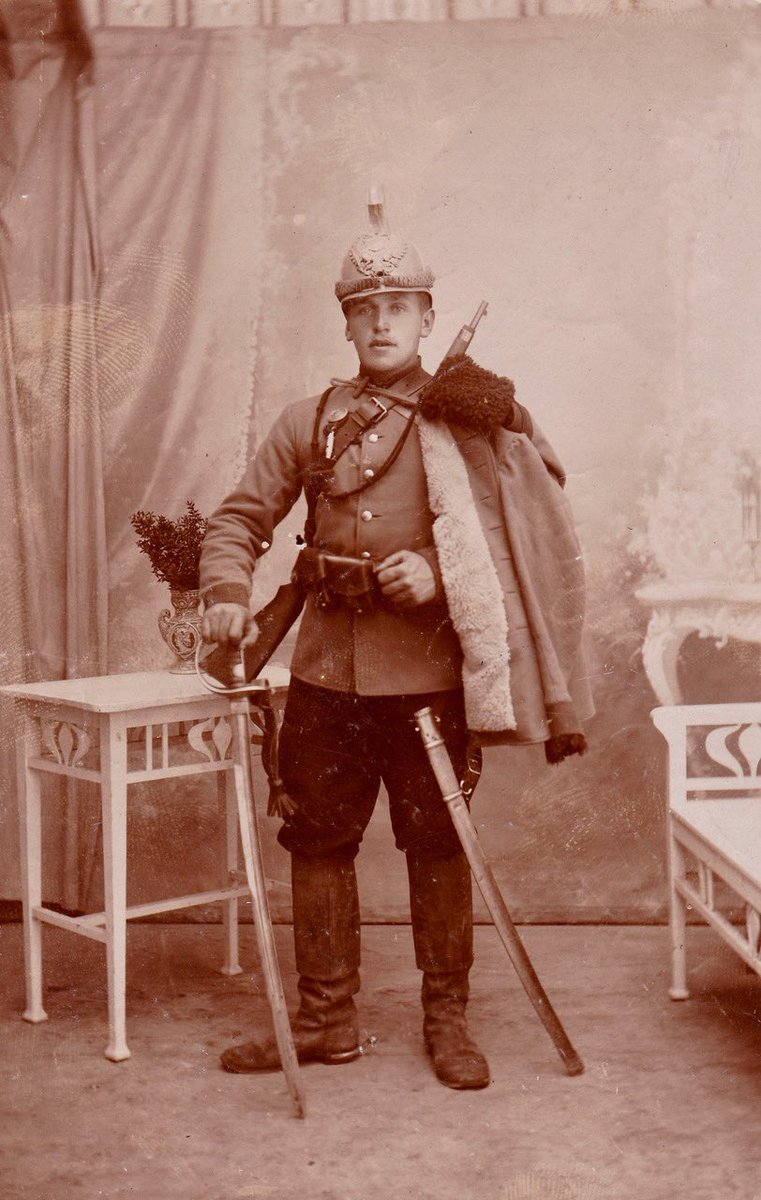 HussarLad's tweet photo. Gonna name one from a few eras cause why not
Burgundian knights (high medieval)
Nádasdy Hussars (early modern)
K.u.K. Dragoon (late 19th-early 20th cents)
PLA cavalry (late 20th cent) https://t.co/E30NhLEpay