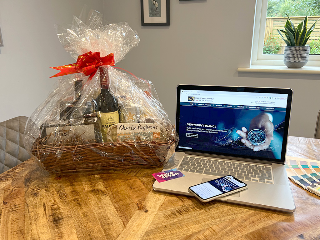 waveseven's tweet photo. We really do have the BEST clients!! 😍Such a generous gift from Rob at investment Club 3 thanking us for working on their new website. Such a nice guy and a great company. If anyone is looking for financial guidance this is where to go https://t.co/Lve56T3ZPU https://t.co/KipgkkIy4Y
