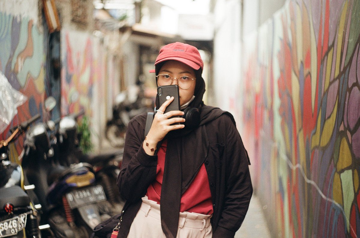 re_el_de's tweet photo. at tjihapit, bandoeng
#film #kodakgold #analog #cihapit #bandung #masihadayangblur :) https://t.co/oSOnGBAWHQ