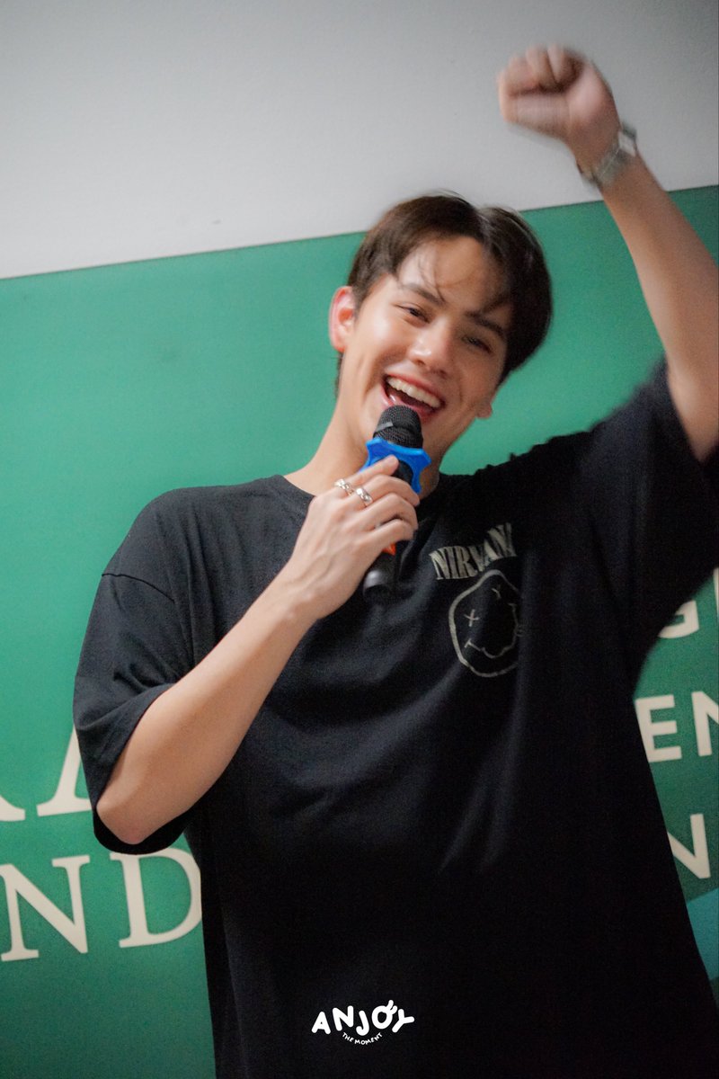 _AnjoyMoment's tweet photo. เหมียวเร้ก🐱💖           พี่กอ 😳

#NANONxเอ๊ะ 
#LFBKK2023 
#LearningFest 
#mynameisnanon
#nanon_korapat https://t.co/tmmihpGTjA