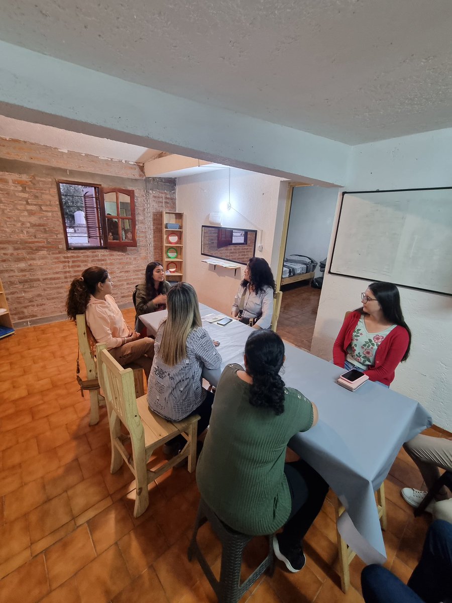 terelunalarioja's tweet photo. Gracias Alexia y Compañerxs por el trabajo comprometido y apasionado! por compartir y enseñarnos! #CasaPueblo @MovEvitalr @MovimientoEvita https://t.co/g89LyEzXPX