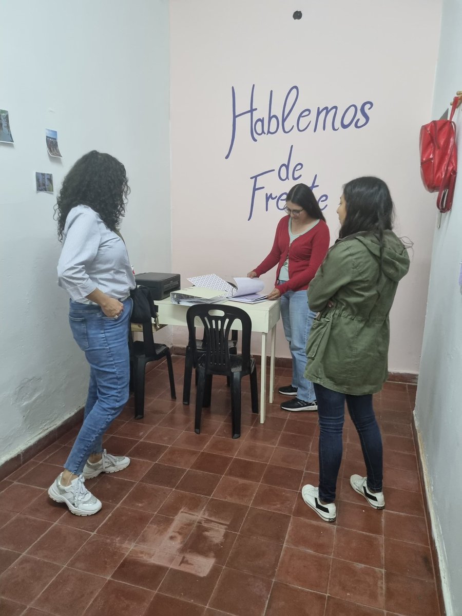 terelunalarioja's tweet photo. Gracias Alexia y Compañerxs por el trabajo comprometido y apasionado! por compartir y enseñarnos! #CasaPueblo @MovEvitalr @MovimientoEvita https://t.co/g89LyEzXPX