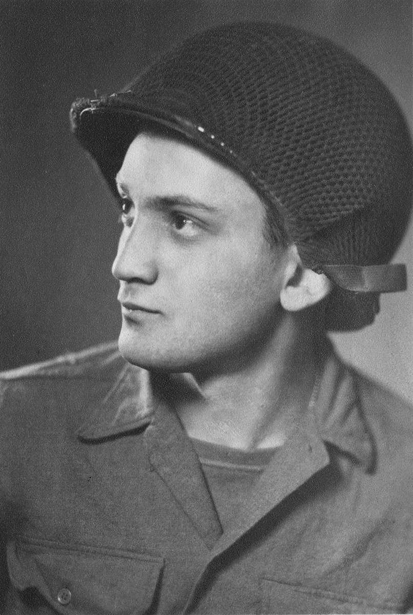 Rrosen2727's tweet photo. My father, whom you can read about in A #Brooklyn #Memoir, would have turned 100 on Saturday. I have some thoughts on the occasion. https://t.co/KQgwDjqnAV @OilOnWaterPress @mlmais https://t.co/miRGHBYnel