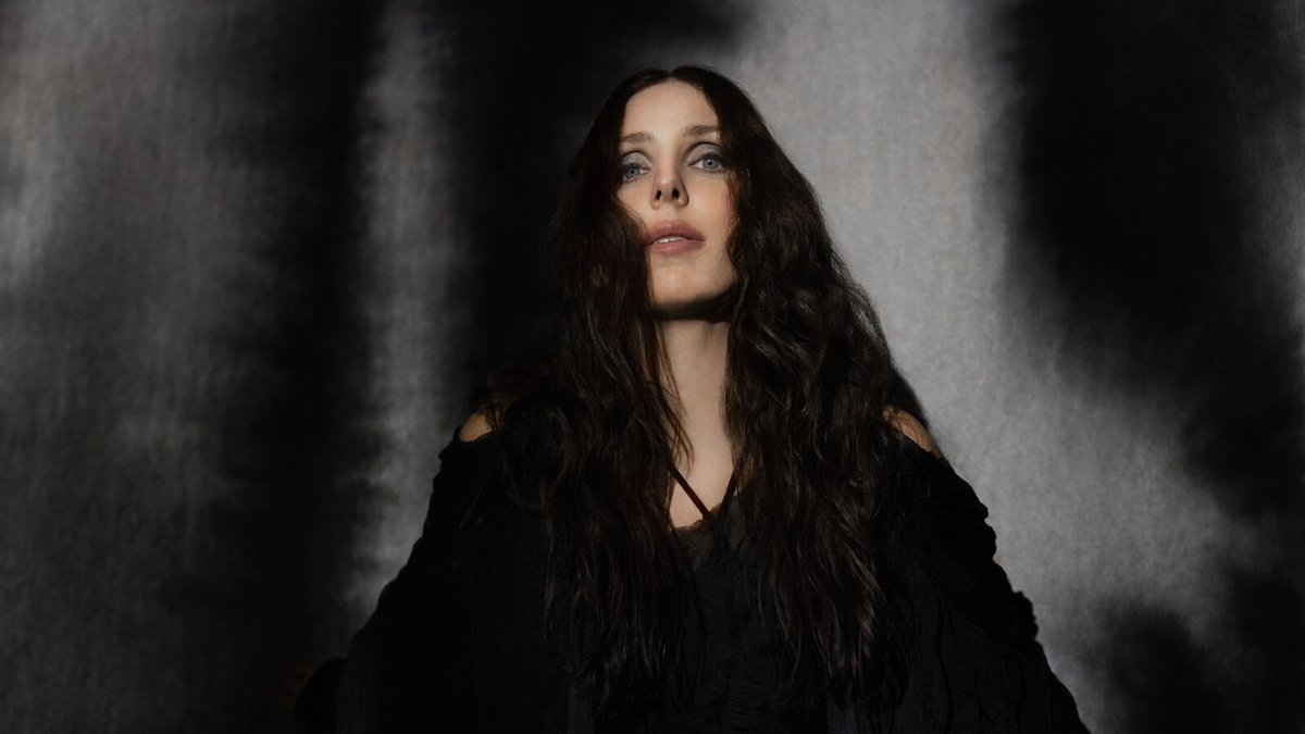 Revolvermag's tweet photo. 🌕 CHELSEA WOLFE has dropped a haunting new song called "Dusk" and announced a 2024 headlining tour https://t.co/o8uA1AIakA https://t.co/Jh4nzeg0KT