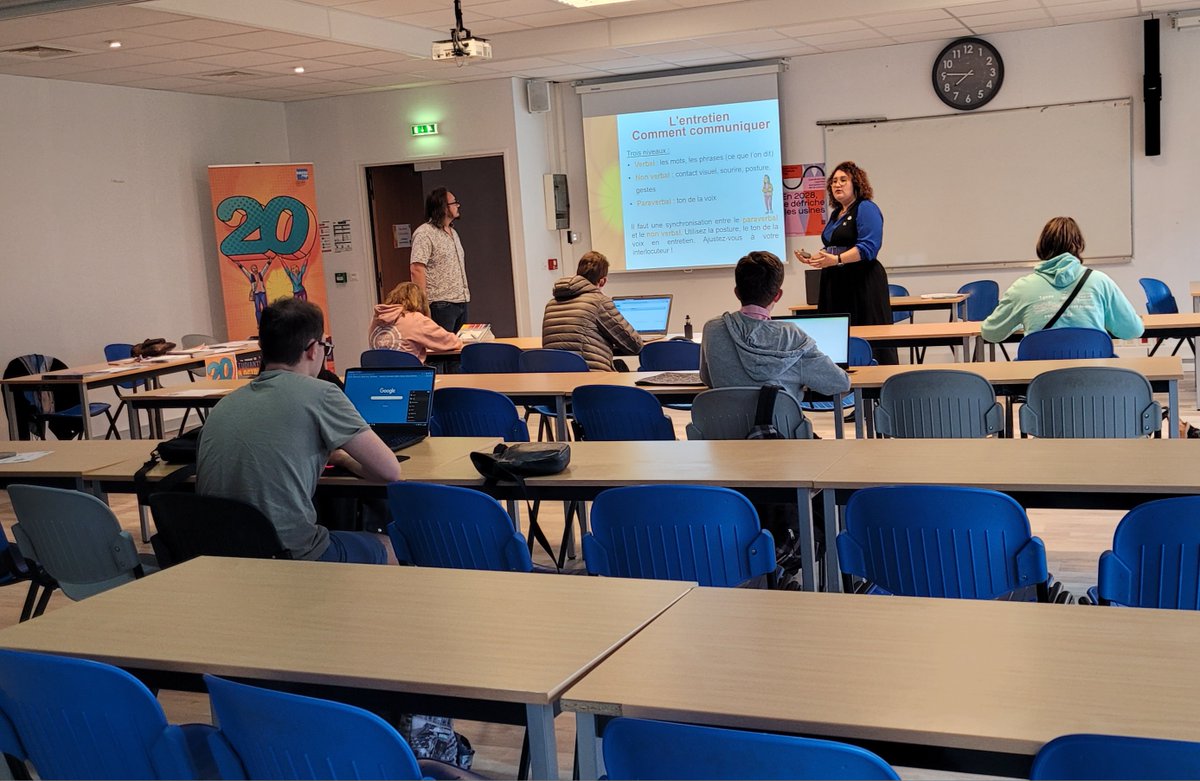 Leur CV dans la poche, les futurs candidats des Rencontres s’entrainent à l’entretien professionnel avec Insaf et Simon.

🎯Objectifs
✔ Connaitre les codes professionnels
✔ Gagner en aisance
✔ Décrocher un contrat

#CV #entretien #professionnel #etudiant #handicap #rouen