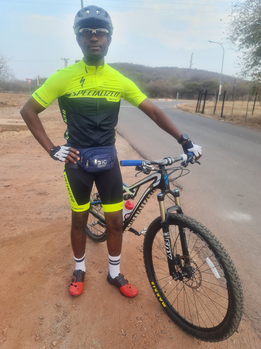 KudaK4's tweet photo. Picked up a 3rd hobby 🤦life truly begin at 40🙈. Golf, Long distance running and Mountain biking. Let's see how the ranking of these 3 will be in the next 3years. For now, it's 1. Golf, 2. Running, 3. Cycling https://t.co/EDn9jiYqqh