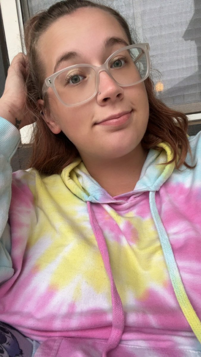 tarver22's tweet photo. So excited that I can wear hoodies now 😍 https://t.co/0JUxAGHTlt