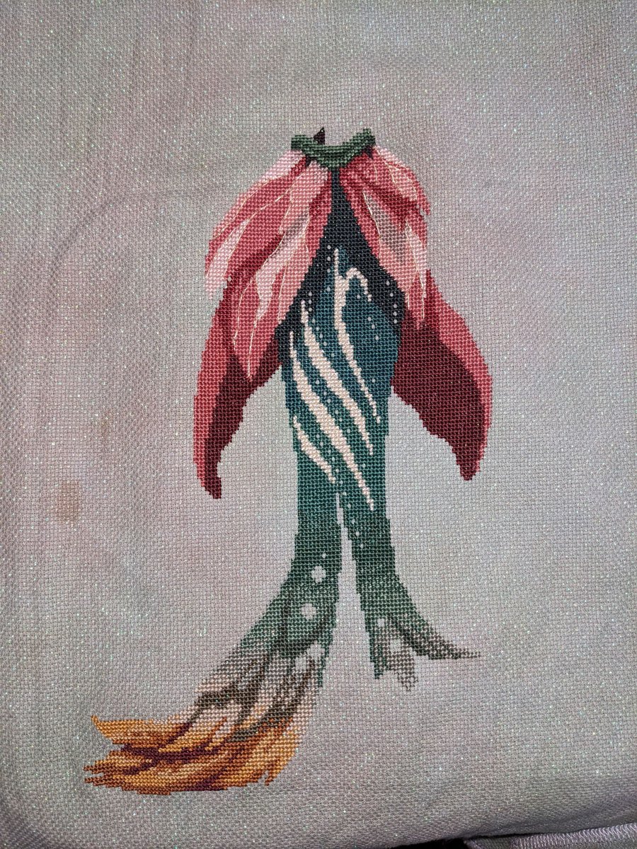 NoGenreLeftBhnd's tweet photo. About halfway done with part 3 of #DarkQueenOfTheEarth by #AutumnLandStitchery. I really love the blending done with the green here.
#CrossStitch #Crafts #CrossStitcher #CrossStitchLove #CountedCrossStitch #FandomStitching #TeamEnts https://t.co/C11otxAlcn