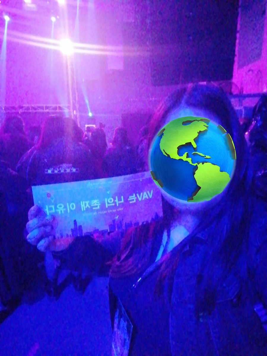 paranoidxstar's tweet photo. Gracias por tremendo show, lo ame ❤️
#VAV #VAVLatinTour #VAVLatinTour2023 #VAVinChile @VAV_official @twt_VAV https://t.co/Nk1WFZOX2l