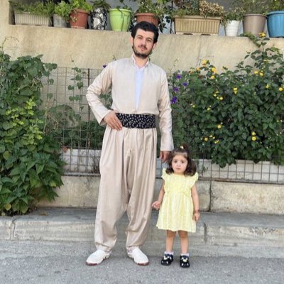 rebazsliman's tweet photo. #NewProfilePic https://t.co/LTNS7eqBeK