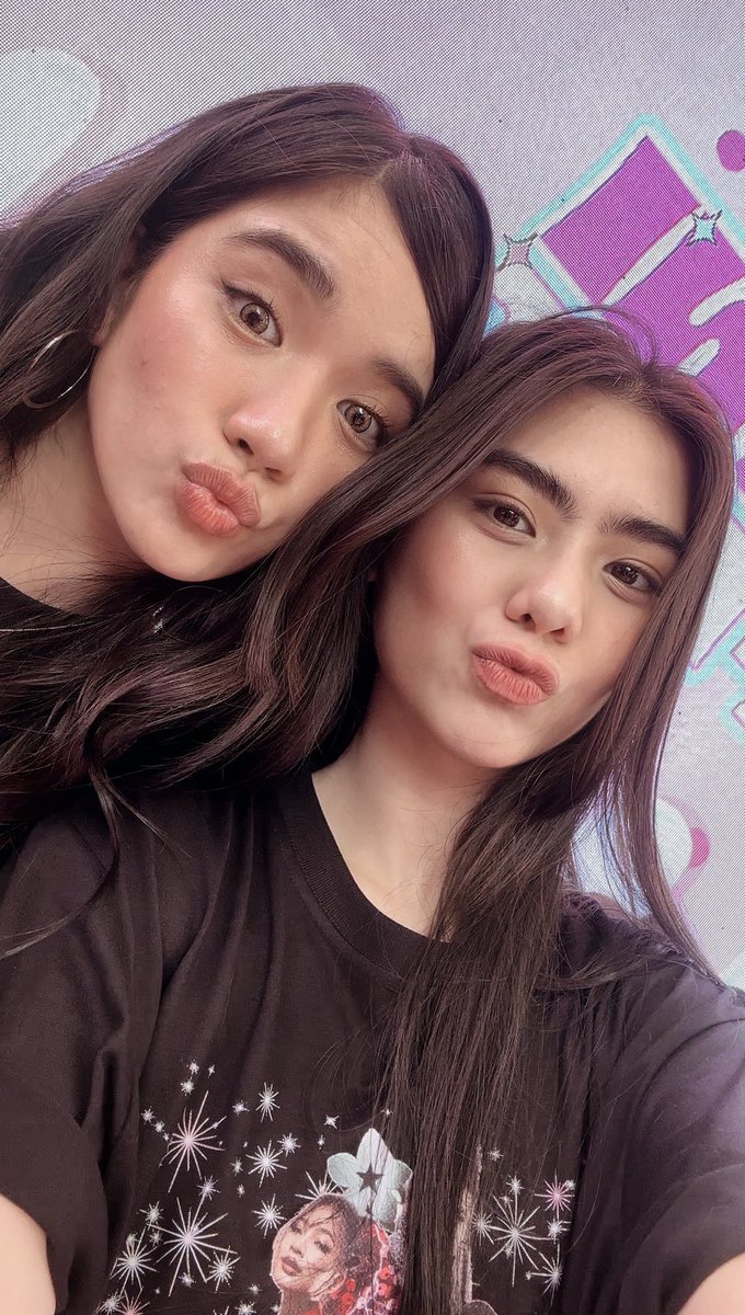 Winvyfajardo's tweet photo. MEKAYA KA BA?
Happy Anniversary sa videong ito, thank you very much nics and jots
@nicsyyy14 π«Άπ
#BINI #BINIFEST #MEKAYA
https://t.co/ggS20HGiTL