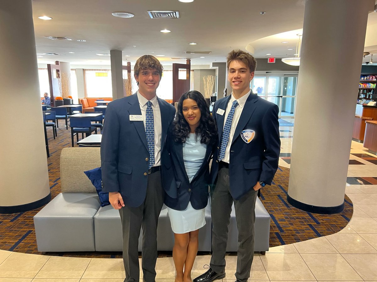 IowaFBLA's tweet photo. These past two days your state officers attended the IBEA and ACTE conferences. We had a wonderful time showcasing Iowa FBLA to future advisers in hopes of growing into more schools across the state. We loved getting to share our mission and goals as an organization! https://t.co/79nNBbt50W