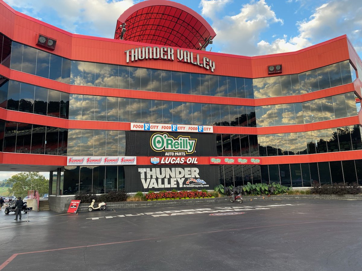 COMPCams's tweet photo. HOT ROD Drag week rolls into Thunder Valley today!!!
Our team is on site and ready for this one...
#hotrod #dragweek #hotroddragweek #dragrace #thundervalley https://t.co/9BX1LgxPaQ