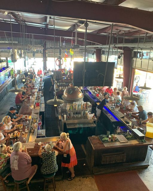 rmindler's tweet photo. #KeyWest
Cold A/C and a waterfront view?
Yes please!
#conchfarm #keywest #seafoodie https://t.co/ppV5I5Tkq5