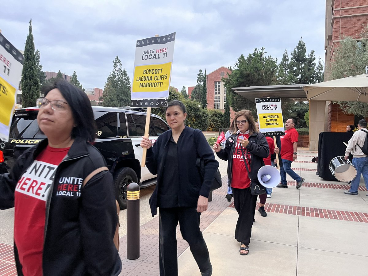 unitehere11's tweet photo. We urge #UCRegents to fulfill its fiduciary duty to protect the University of California Retirement Plan investments and the integrity of the University of California by working to resolve the escalating labor disputes @Lagunacliffs @UCPrezDrake @UofCalifornia https://t.co/eRW28yLnlt