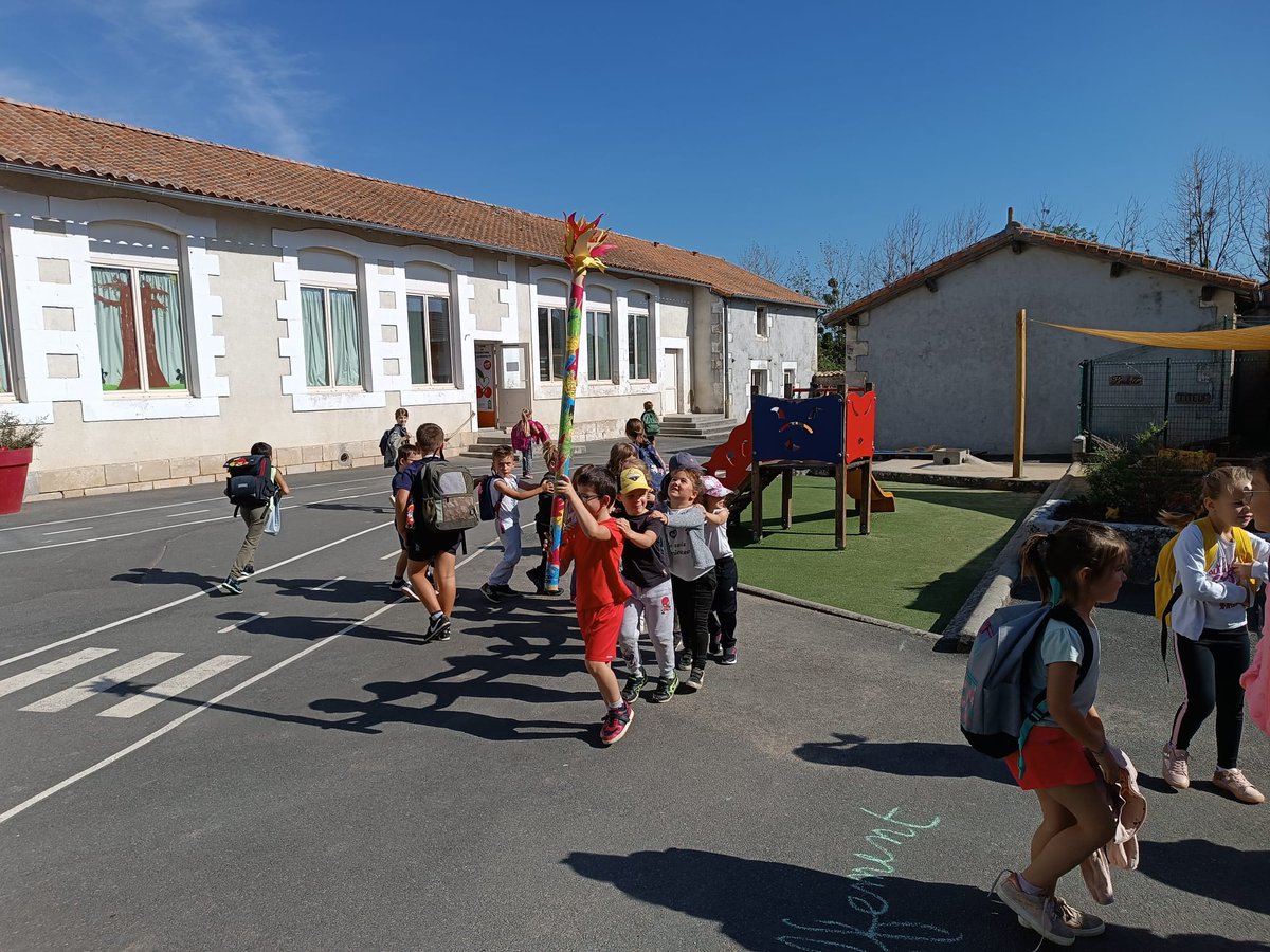 usep_79's tweet photo. A Pioussay, Rom, Lezay, Chenay ou encore Sepvret, les enfants font aussi leurs jeux lors de la #JNSS2023 !

@usepnationale @acpoitiers @DSDEN79 @G24acpoitiers @MathiasLamarqu @BndicteRobert https://t.co/0YAxrGjCOF