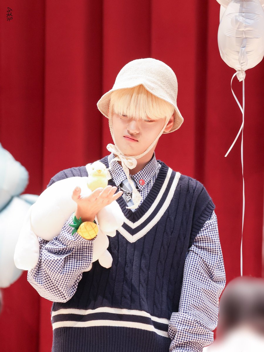 230916 메이크스타 코바코홀 #서캉

병아리는 나야 둘이 될 순 없어 🐥💛

#위아이 #WEi #강석화 #KANGSEOKHWA