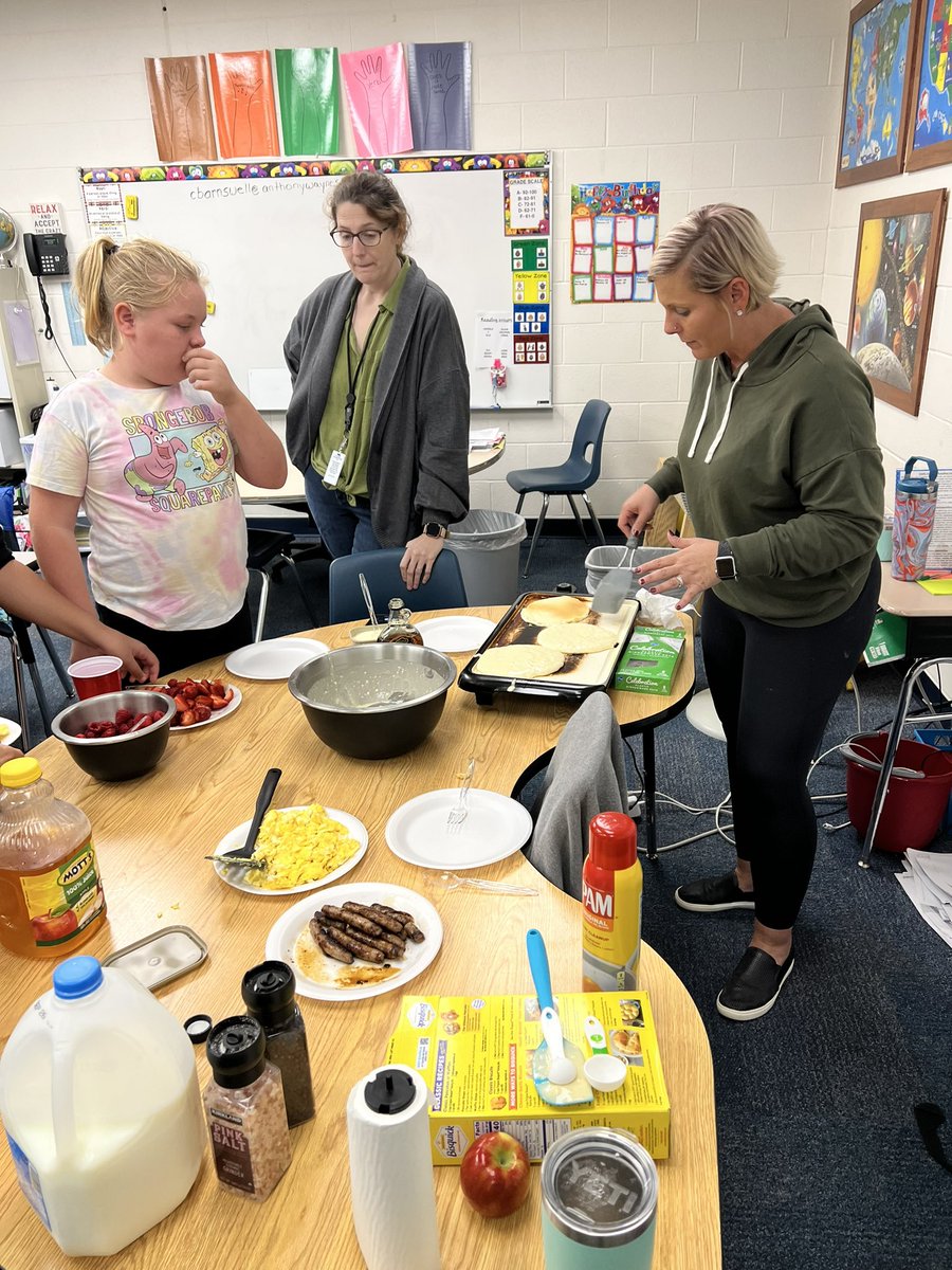 Mrs. Barnswell’s class made some breakfast this morning!
