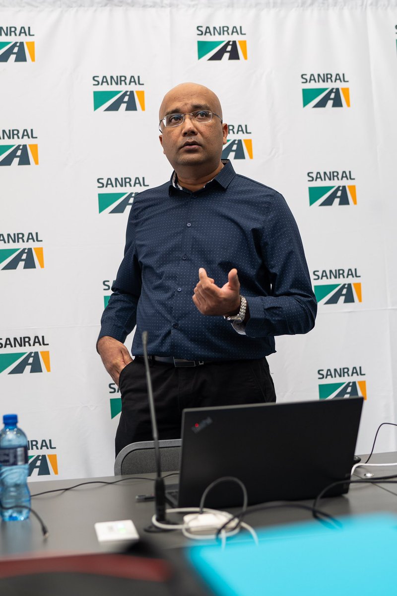 SANRAL_za's tweet image. #SANRAL aims to provide students with career advice, industry insights and shared life experiences. 

#SANRAL 
#EngineeringYourFuture
#BeyondRoads

To watch the recap of the session, click here: bit.ly/3sSjJJ1