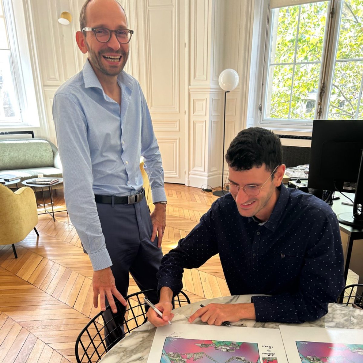 Université Paris Cité (@univ_paris_cite) on Twitter photo Rencontre entre notre Président <a href="/EdouardKaminski/">Edouard Kaminski</a> et l'artiste @alexismouss qui a réalisé la superbe carte de nos sites et campus. Au programme : dédicaces et souvenirs de l'<a href="/ObsMartinique/">Obs Martinique</a> 🌋
Merci encore, Alcatela ! 👏 Rencontre entre notre Président <a href="/EdouardKaminski/">Edouard Kaminski</a> et l'artiste @alexismouss qui a réalisé la superbe carte de nos sites et campus. Au programme : dédicaces et souvenirs de l'<a href="/ObsMartinique/">Obs Martinique</a> 🌋
Merci encore, Alcatela ! 👏