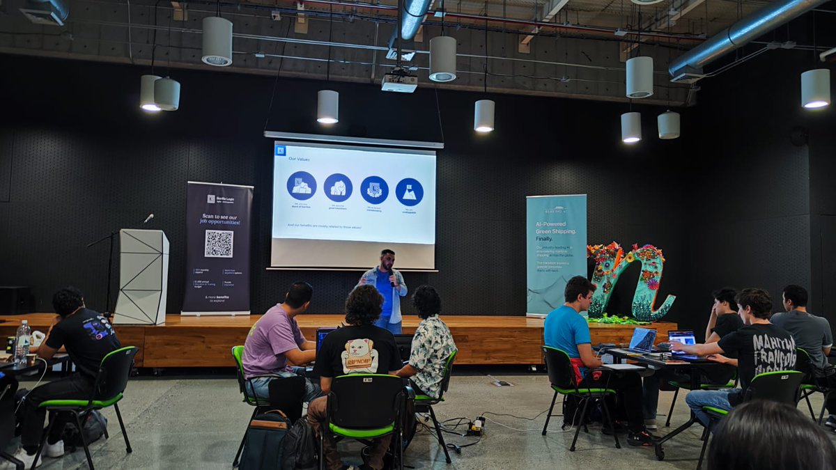 A esta hora se lleva a cabo la final de la Maratón de programación Maratón TECH 2023 👩‍💻. 25 equipos clasificaron a esta instancia y solo tres estará en el pódium.