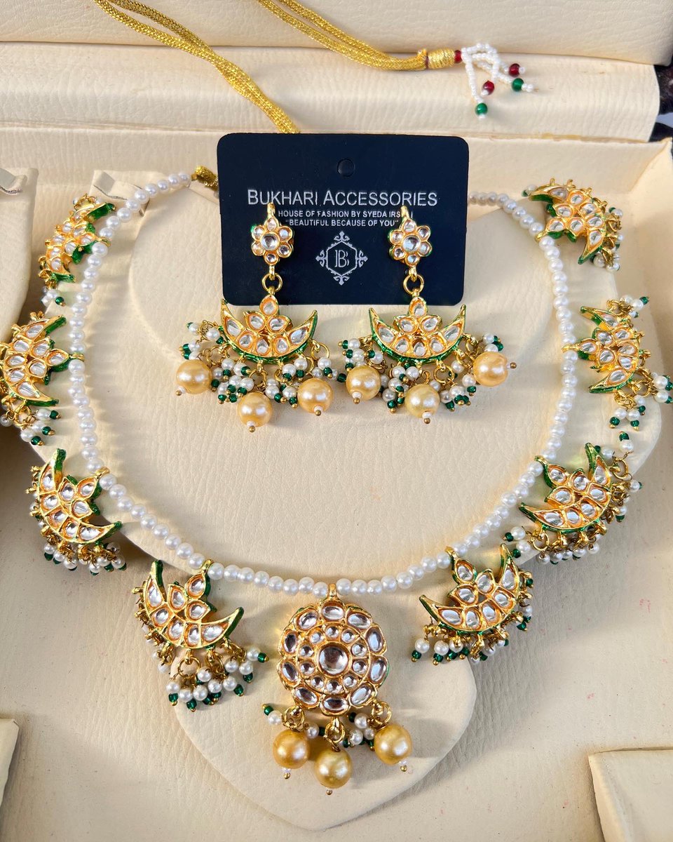 BukhariACCESSOR's tweet photo. “ANCHAL SET” | New style Kundan Meenakari Set with Chand 🌙 style long Earrings &amp; Necklace ready to wear exclusively by #bukhariaccessories 💫
3000/-
$15
£13

#necklace #set #chandstyle #kundanjewellery #jewelryaddict #pearls #green #meenakari https://t.co/nkMcQSoWC8