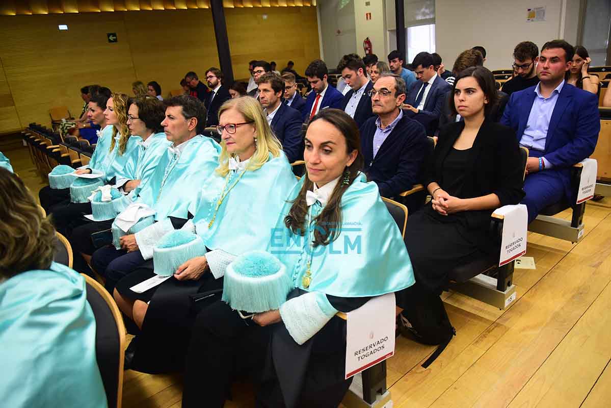 Enclmdiario's tweet photo. #Fotos La multitudinaria apertura en Toledo del curso académico de la UCLM @uclm_es @GardeJulian @amadorpastorn @cvelazquezromo @educajccm https://t.co/7IHFkOMOmD