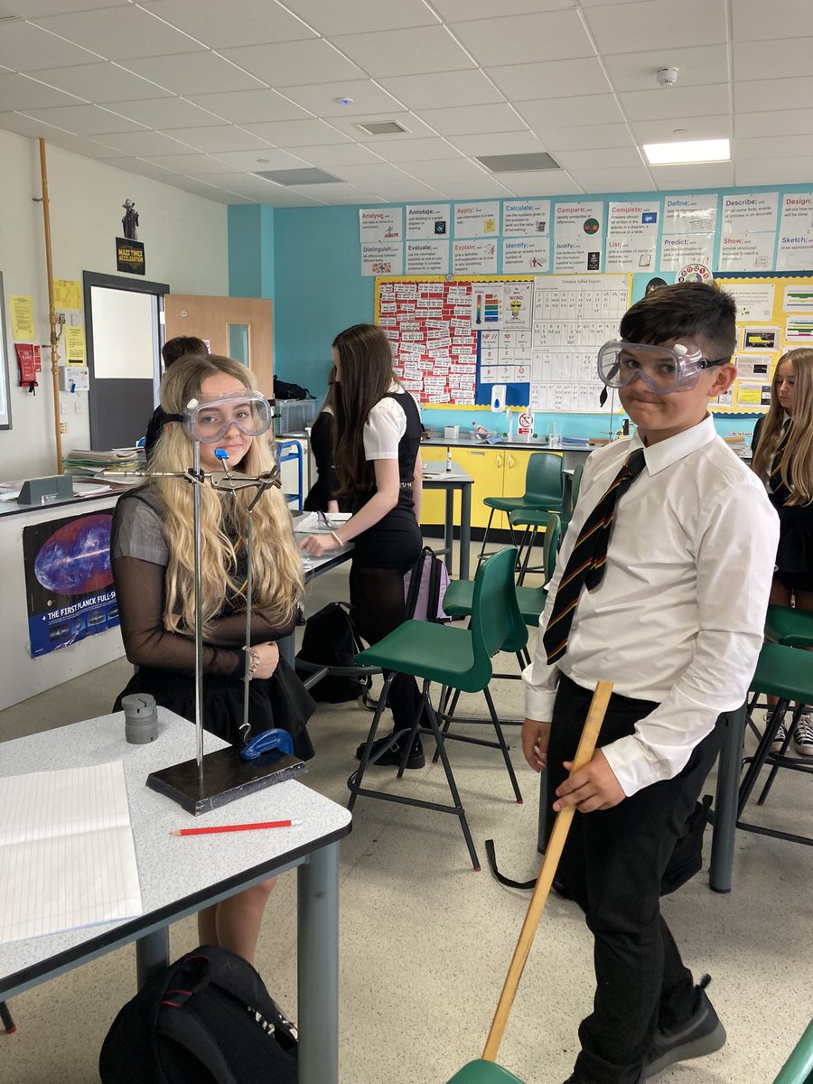 slavinsthe's tweet image. S2 are working hard to build a Newton Balance. #STEM #Ambees #LearninginFaithHopeLove