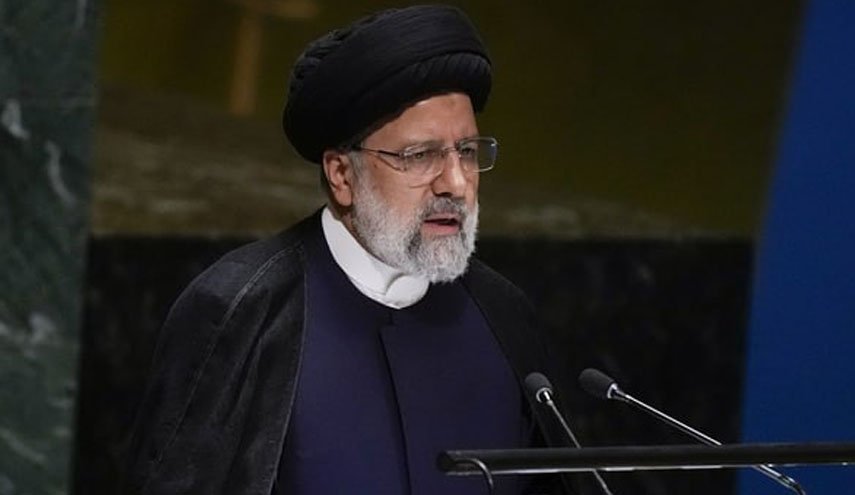 ayyarom's tweet photo. شاه جمله‌ی رییسی که تکرار کرد:
خانم‌ها و آقایان!
بشر در حال ورود به مدار جدیدی است.
قدرت‌های کهنه در حال افول‌اند.
آن‌ها گذشته هستند و ما آینده‌ایم!
تکرار می‌کنم؛ آن‌ها گذشته هستند و ما آینده‌ایم!

و این جملات اعلام رسمی مرگ نظم سابق در جهان بود.. https://t.co/GXQjtdDGwH