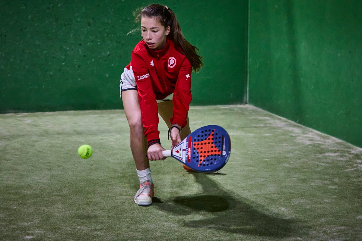 Nuestros jugadores Nico Fernández, Paula Ferrán, David Gala y Cova Verdejo han sido convocados por <a href="/padelfederacion/">Federación Española de Pádel</a> para representar a España en el Mundial de Pádel de Menores 💫

¡Felicidades! Y enhorabuena a todos los deportistas seleccionados🔝🎾

🔗bit.ly/3POnfNS