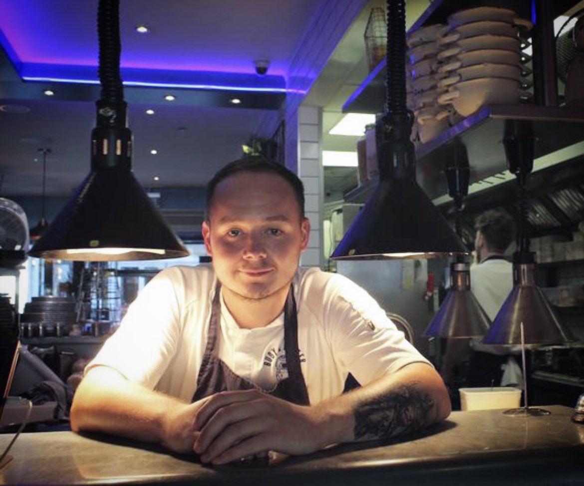 wot_b's tweet photo. Chef life = best life. https://t.co/DogolNwpMF