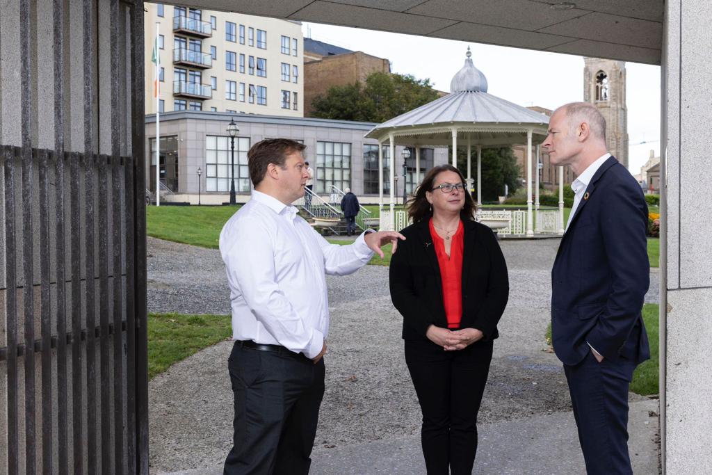 DublinArray's tweet photo. Thank you to Minister @smytho for speaking at our Supplier Engagement Event and for highlighting the positive impacts Dublin Array will have in helping Ireland achieve its renewable energy targets and for jobs in his constituency of Dún Laoghaire-Rathdown #RWESTEP https://t.co/DMOMpyYUi9