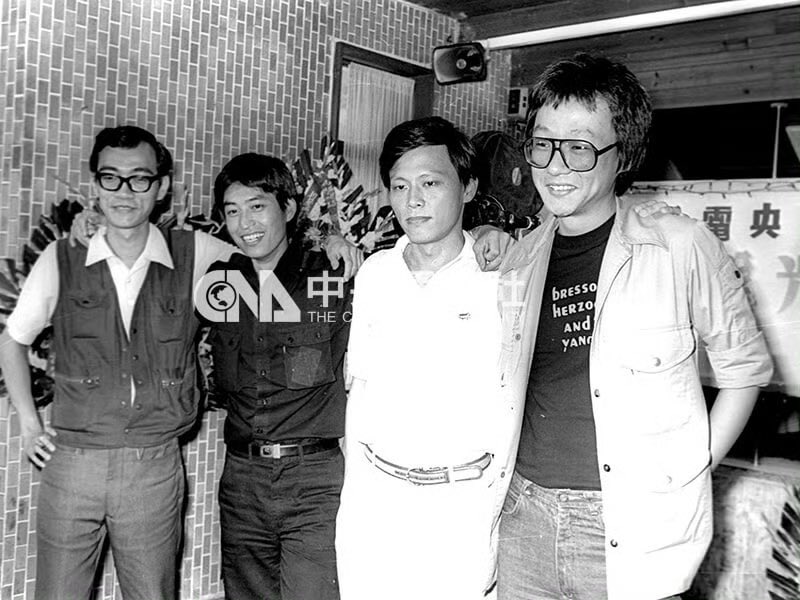 1982년 6월 2일 영화 <광음적고사(光陰的故事)> 크랭크인. 광음적고사에 참여한 에드워드양, 장이, 가일정, 도덕진 감독. 장이 감독의 작품은 진짜진짜...