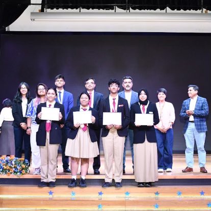 11C_nms's tweet photo. 🌟 Panthera Firma debut shines in GEMS New Millennium's first-ever inter-school commerce competition! 🥉💪 Kudos to the stellar team - Simone D’Costa, Alisha Sawar, Evan Ron, and Maiza Moopan for securing third place at Marketshetra! 🏆👏 #PantheraFirma #Commerce #TeamGoals 💯 https://t.co/cqITsfToRA