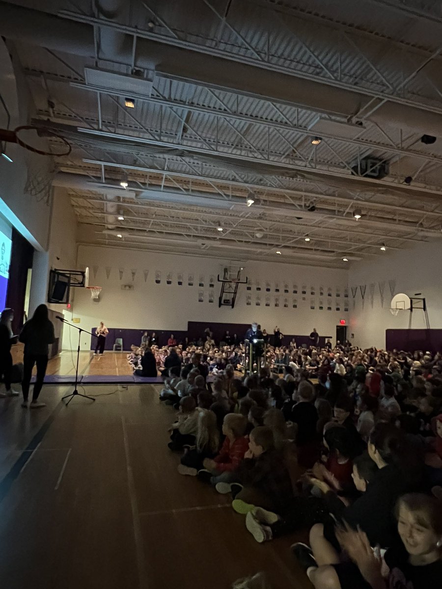 JamesStrathPS's tweet image. James Strath runs with you @TerryFoxCanada #dearterry #terryfoxrun #jamesstrathstrong