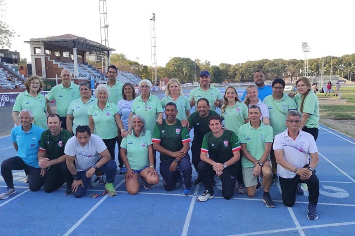 En el marco de la jornada, se realizaron distinciones especiales para los #atletas que han participado de competencias internacionales este año: Carolina Lozano, Julián Molina, <a href="/Brianimpellizz1/">Brian impellizzeri</a> y @YaninaMartinT36.

Resultados en Instagram de Atletismo Rosario.

#VestimosElJuego