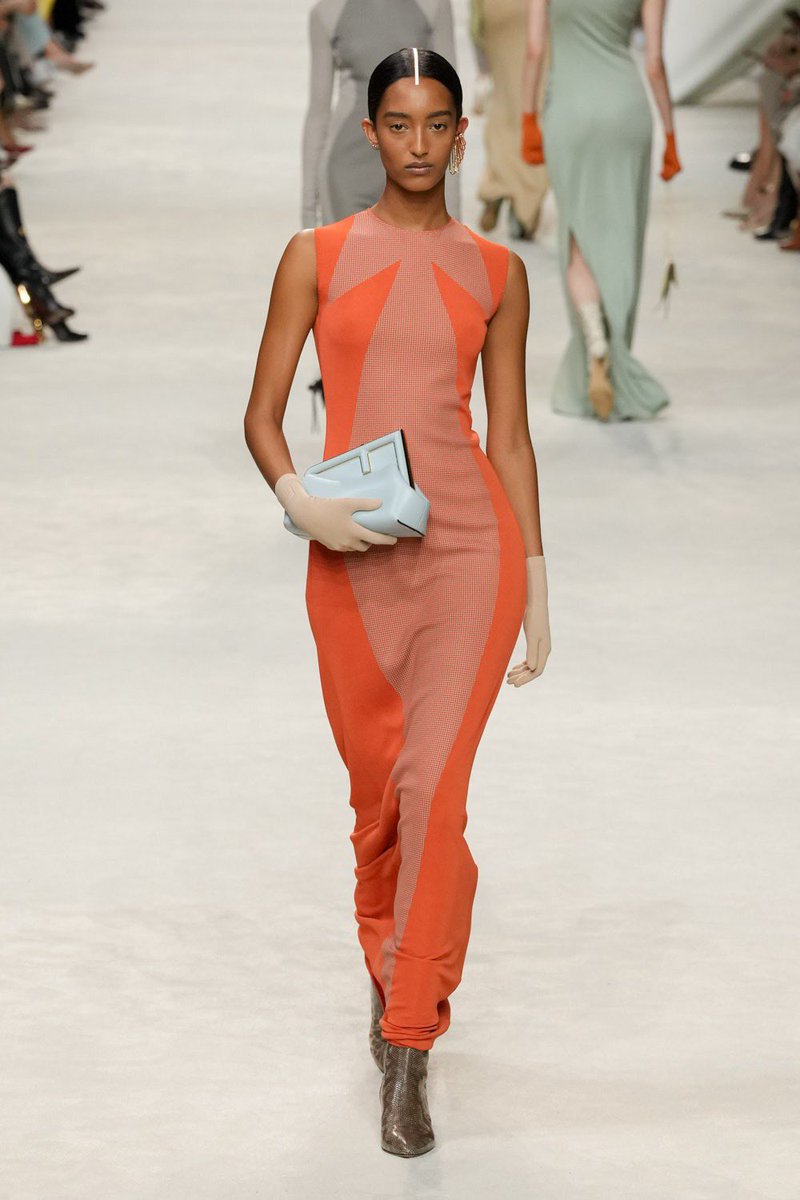 jacquemusx's tweet photo. The colour palette at Fendi was magnificent 👏 https://t.co/gXDH2njBtM