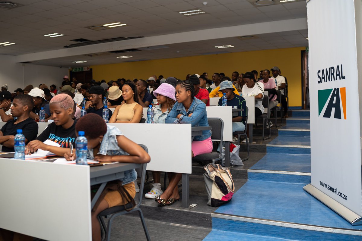 SANRAL_za's tweet image. Engineering your Future through Roads is our mandate and we want to play a significant part in the development of the nation and its economy. 

#SANRAL 
#EngineeringYourFuture
#BeyondRoads

Watch the full recap here: bit.ly/3sSjJJ1