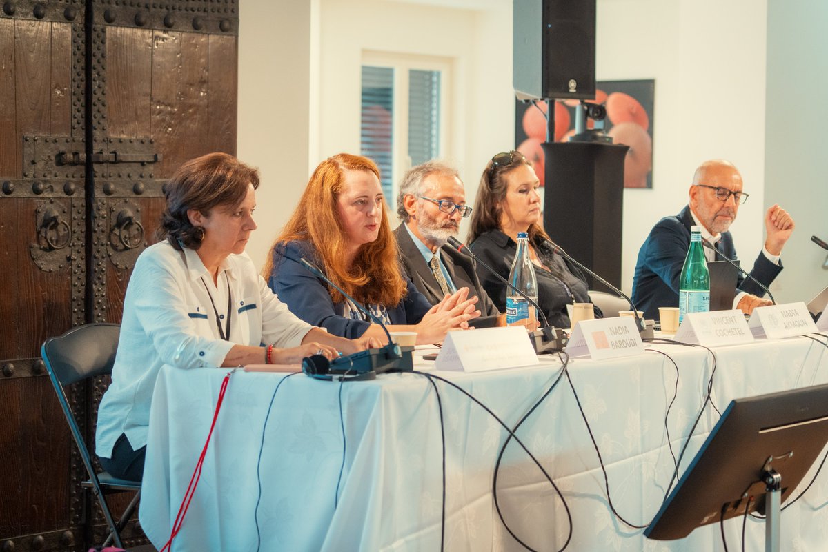 Rabat_Process's tweet image. Session 3⃣ Focus: Additional risk of children going missing along #migratoryroutes and adequate actions to be taken by States in line with the #bestinterest of the child. #missingmigrants
With @cochetel @Refugees @UNmigration @VerenaKnaus @Unicef @CruzRojaEsp, N. Baroudi, Morocco