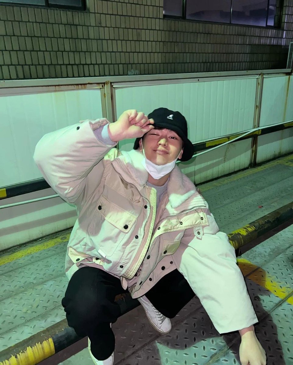 6myangtaegi's tweet photo. 육성재 추구미 잘 알겠어요,,🖤 https://t.co/GyqwkoauRS