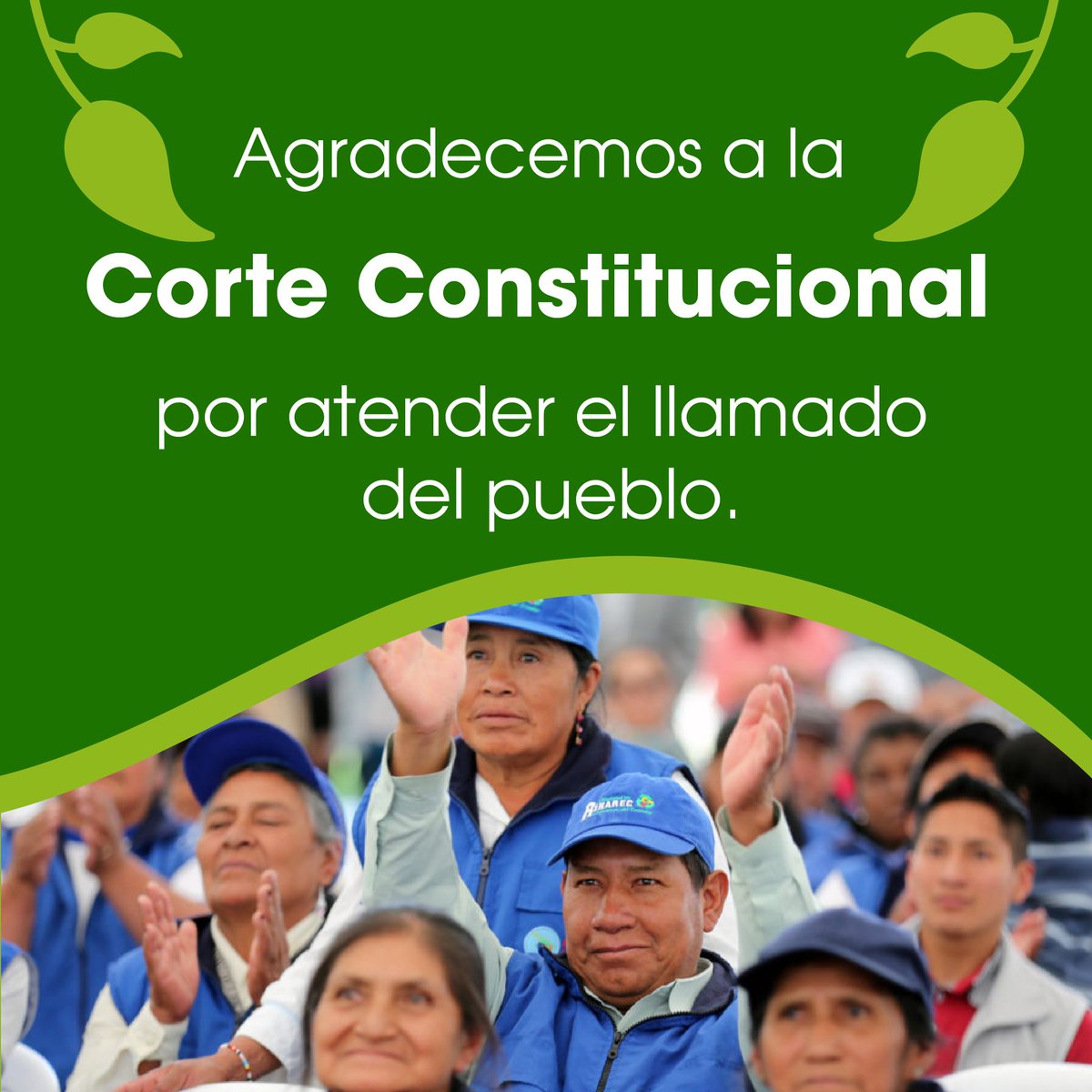 mariasanchezec's tweet photo. ¡Hicimos historia! La Ley de Impuesto a Botellas Plásticas No Retornables fue aprobada gracias al apoyo de todos y de nuestros recicladores que finalmente mantendrán el sustento de sus familias por su labor.
Agradecemos a la @CorteConstEcu por atender el llamado del pueblo. https://t.co/NNLvOgtRET