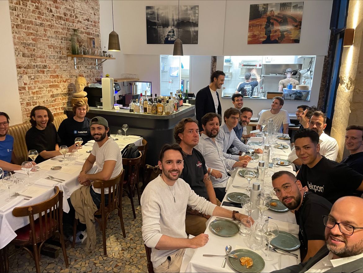 We had the pleasure of co-hosting a VIP networking dinner in Paris last night alongside our friends at <a href="/FEIntl/">FE International</a> <a href="/ThomasSmale/">Thomas Smale</a>🇫🇷

Great food, great conversations, and even greater company... what a night! 👏🌟

#NetworkingDinner #MichelinGuide  #VIPexperience
