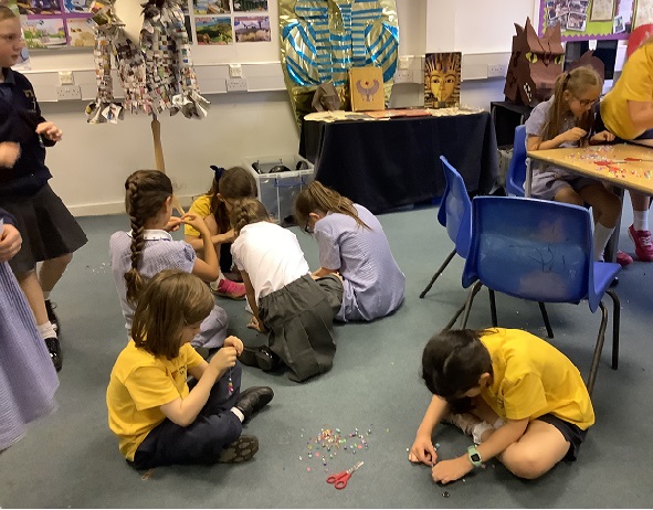 LDSMhead's tweet photo. Craft club led by a team of Year 4 pupils in full swing @LDSMjuniorsch @LDINSHead https://t.co/pD61eDoEQz