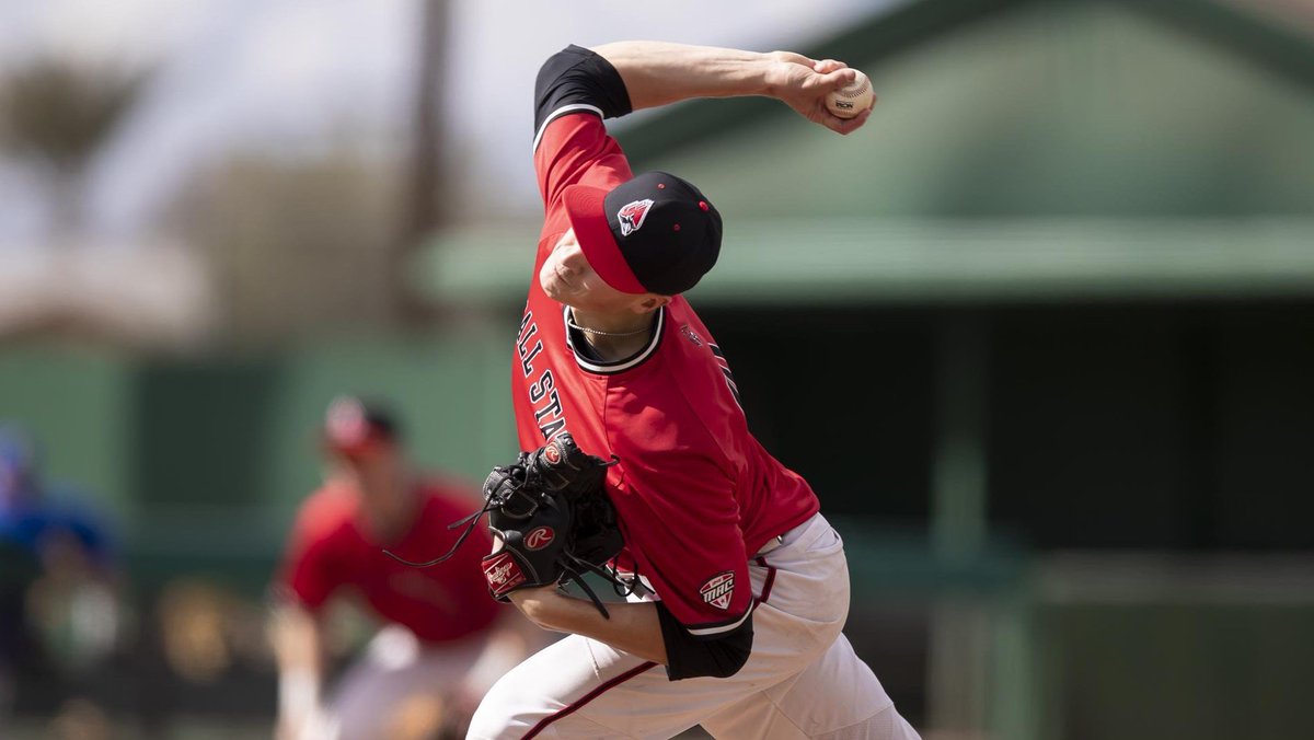 ProspectJP's tweet image. PITがカイル・ニコラス（RHP）をコールアップ。21年にジェイコブ・スターリングスのトレードでPITに加入。98マイルのストレートとシャープなスライダー、カーブ主体。マイナーカレッジ出身もドラフト2順と高評価。マイナー3年でK/9＝11.4とポテンシャルを示すもコントロール難。 #mlbjp